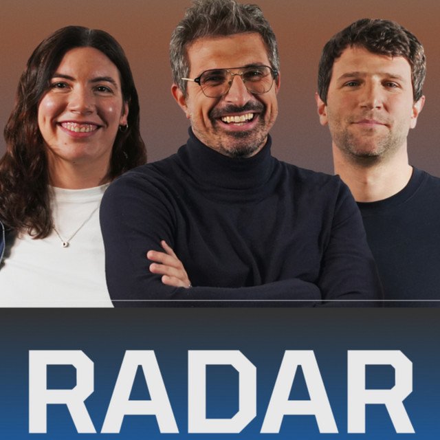 Portada de RADAR con Delfina Arambillet, Martín Gontovnikas y Damian Schenkelman